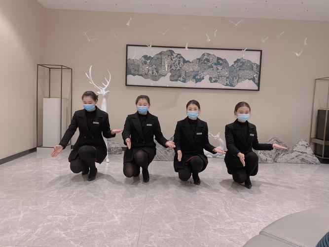 昕悅府優潔物業第二周服務周報 禮儀服務規范提升與成果展示